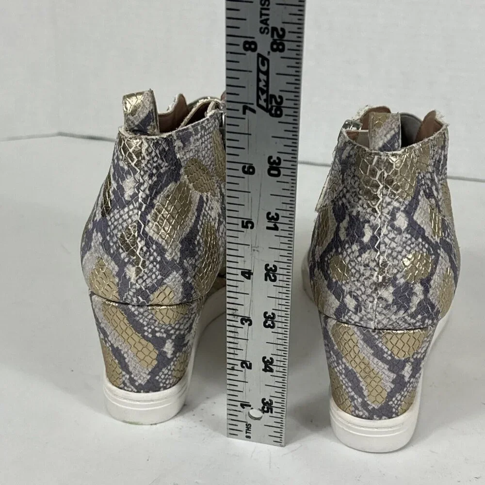 Linea Paolo NWOB Felicia III Wedge Sneaker Bootie 10M Black Snake‎ Print Leather